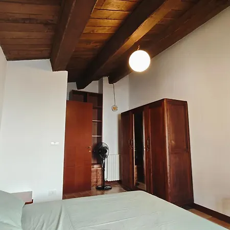 Vintage Cozy With 2 Apartmán